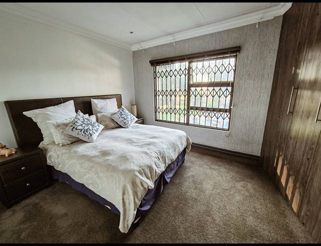 8 BEDROOM HOUSE FOR SALE IN MANTEVREDE